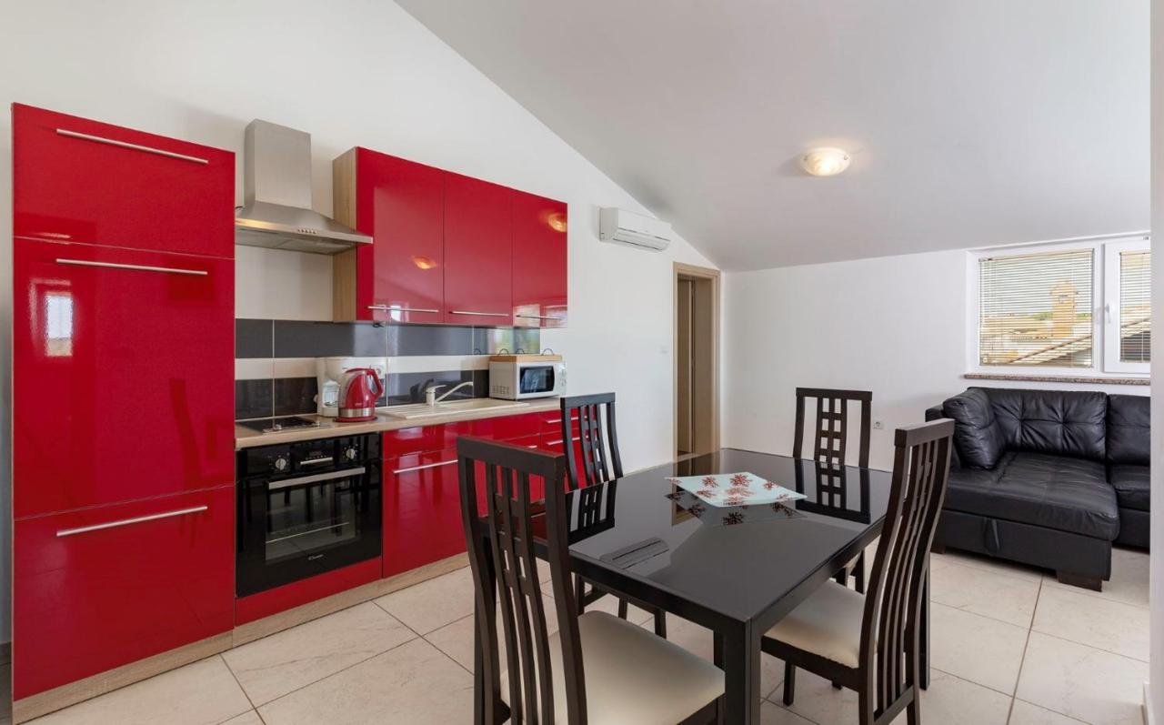 Comfort Apartments With Pool In Medulin (Adults Only) Luaran gambar